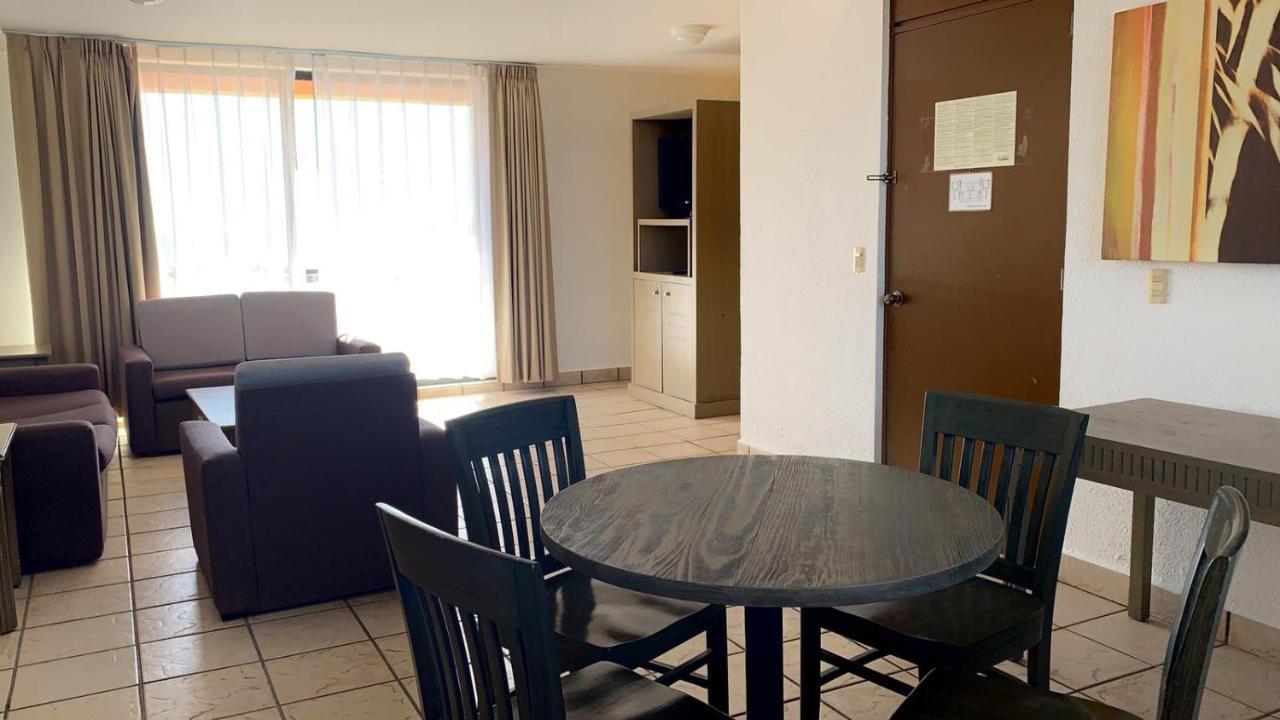 קאבו סן לוקאס Sunrock Hotel & Suites מראה חיצוני תמונה