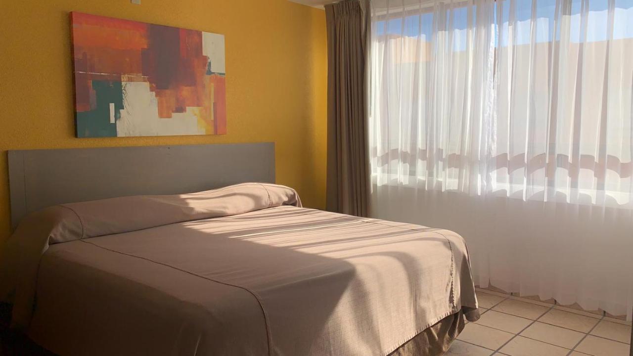קאבו סן לוקאס Sunrock Hotel & Suites מראה חיצוני תמונה